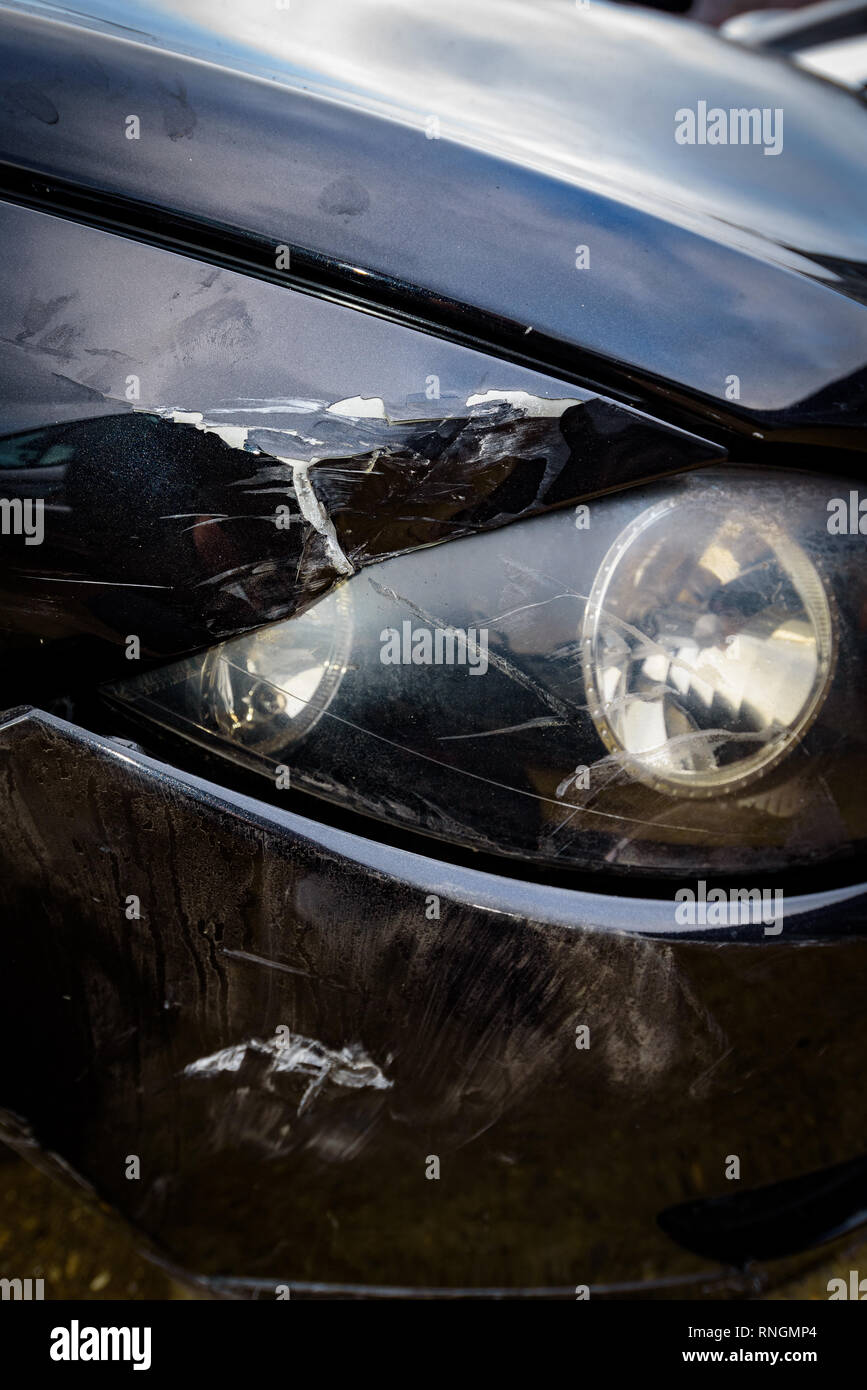 Car Crash and Car Damage; Front end vehicle collision Stock Photo - Alamy