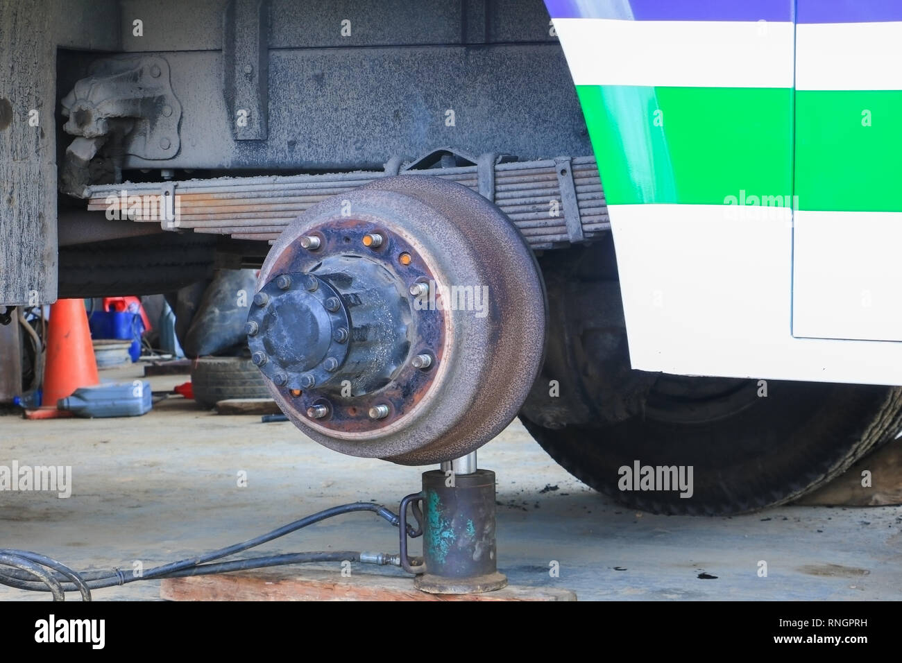 Axle bus hires stock photography and images Alamy