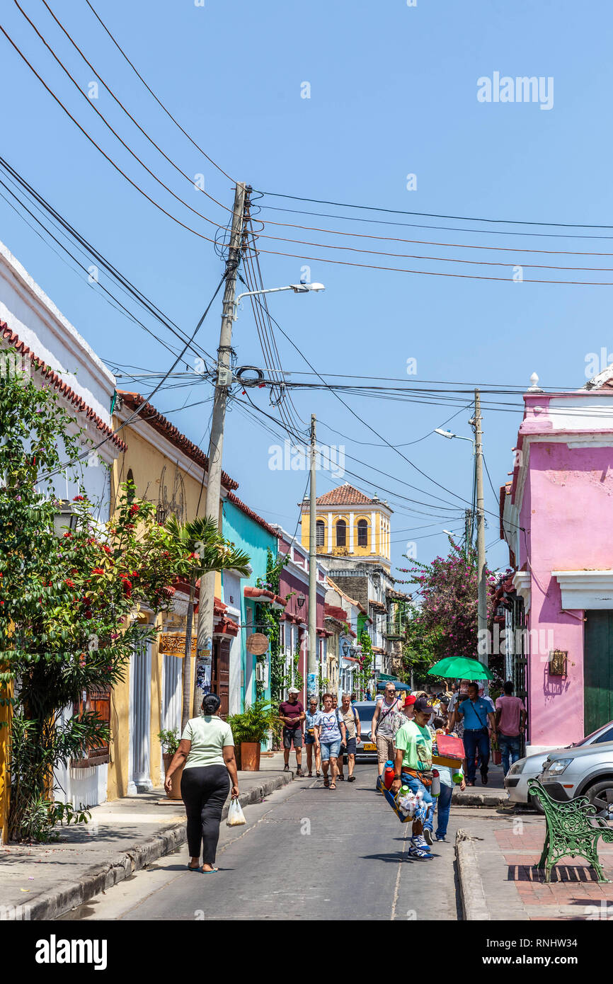 Calle del Pozo, Barrios Getsemaní, Cartagena de Indias, Colombia. Stock Photo