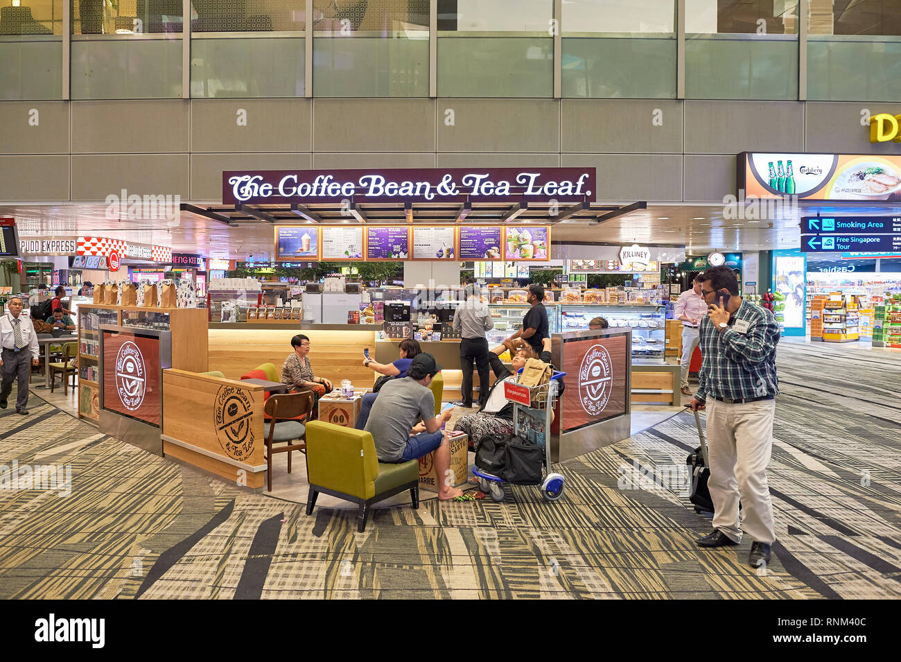 SINGAPORE CIRCA NOVEMBER, 2015 The Coffee Bean & Tea Leaf at