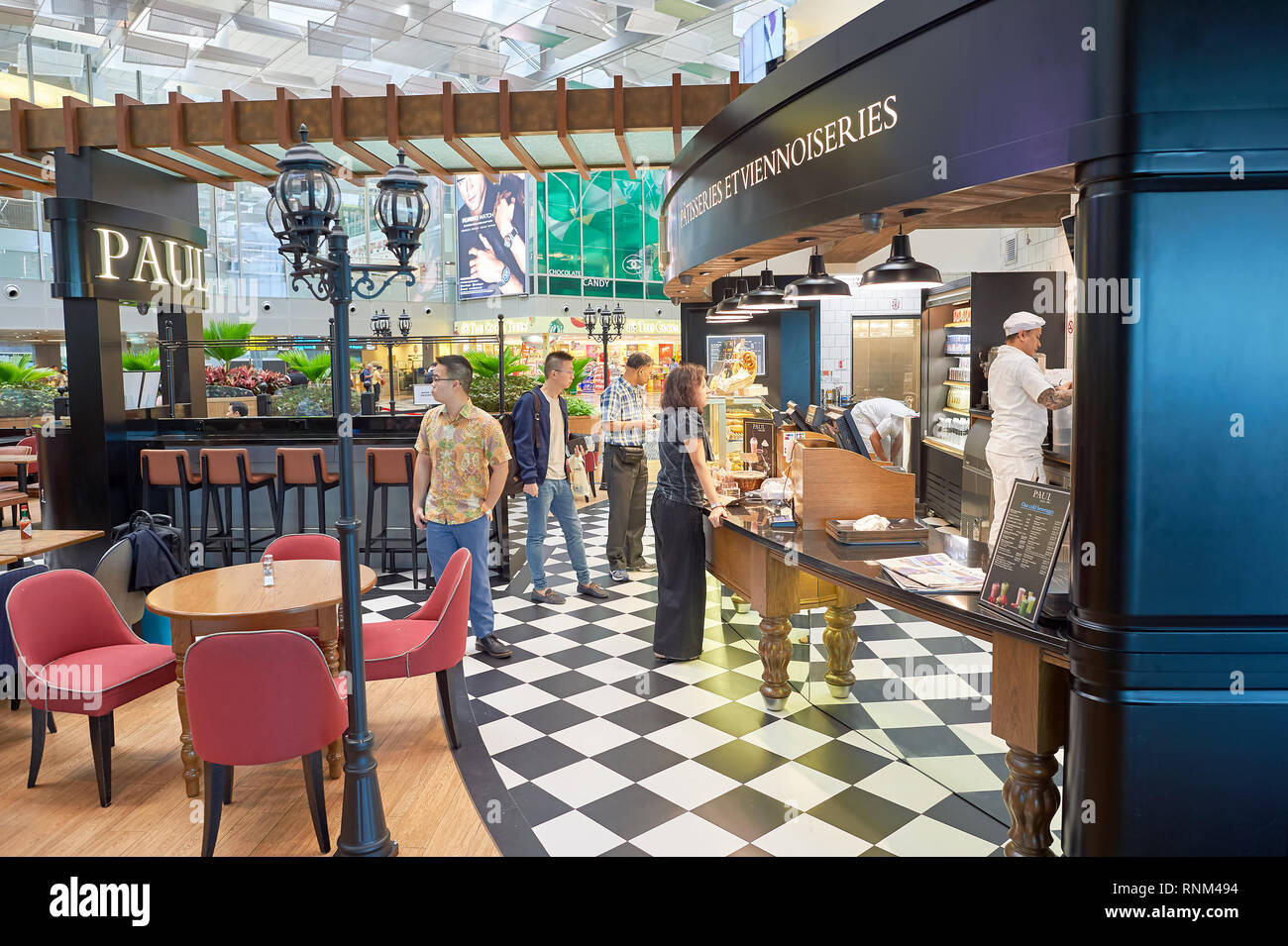 SINGAPORE CIRCA NOVEMBER, 2015 Paul in Singapore Changi Airport