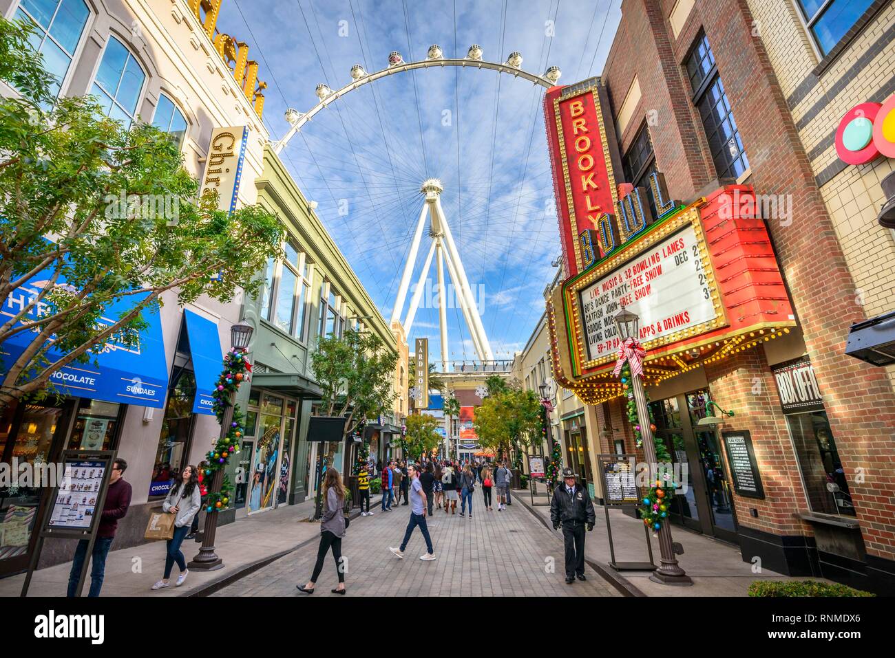Shops at the shopping street The Linq Promenade, behind The High Roller,  Ferris wheel, Las Vegas, Nevada, USA Stock Photo - Alamy