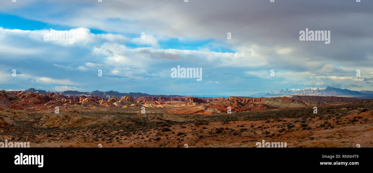 USA, Nevada, Clark County, Valley of Fire State Park. A panoramic view from the roadside picnic area at Rainbow Vista. Stock Photo