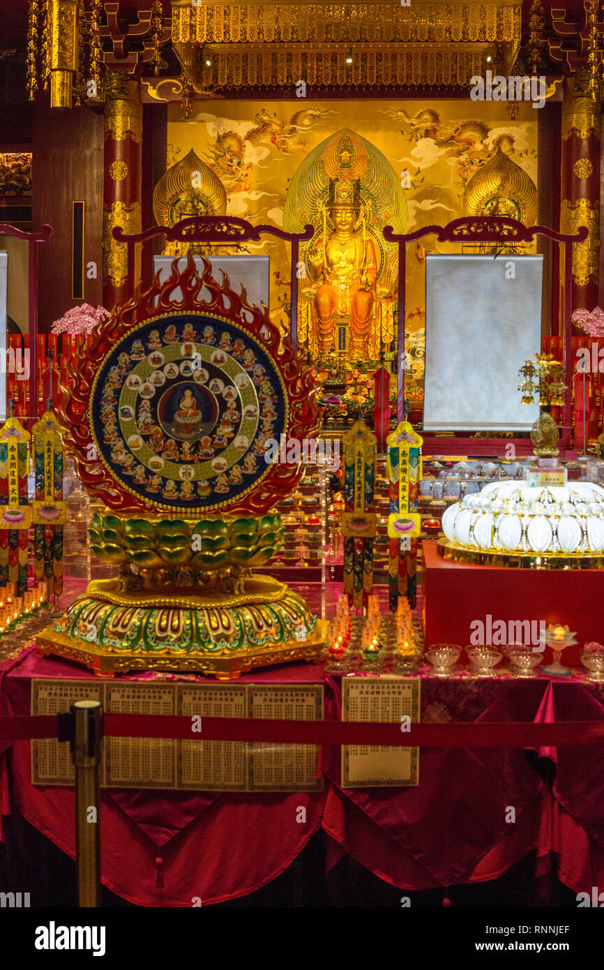 Buddha Tooth Relic Temple, Singapore.  Entrance to the Main Prayer Hall. Stock Photo