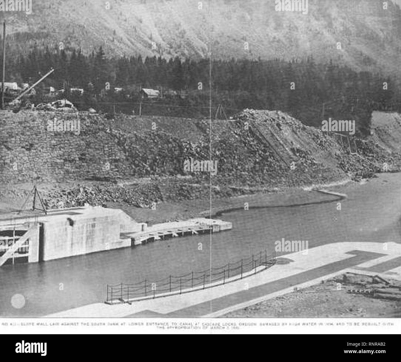 Cascade Locks looking south over lower lock circa 1897 Stock Photo Alamy