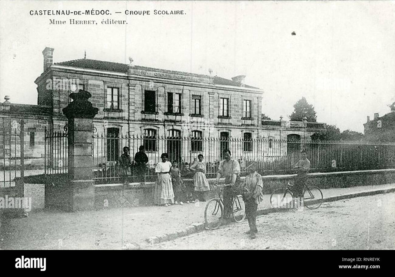 Castelnau-de-Médoc - groupe scolaire 2. Stock Photo