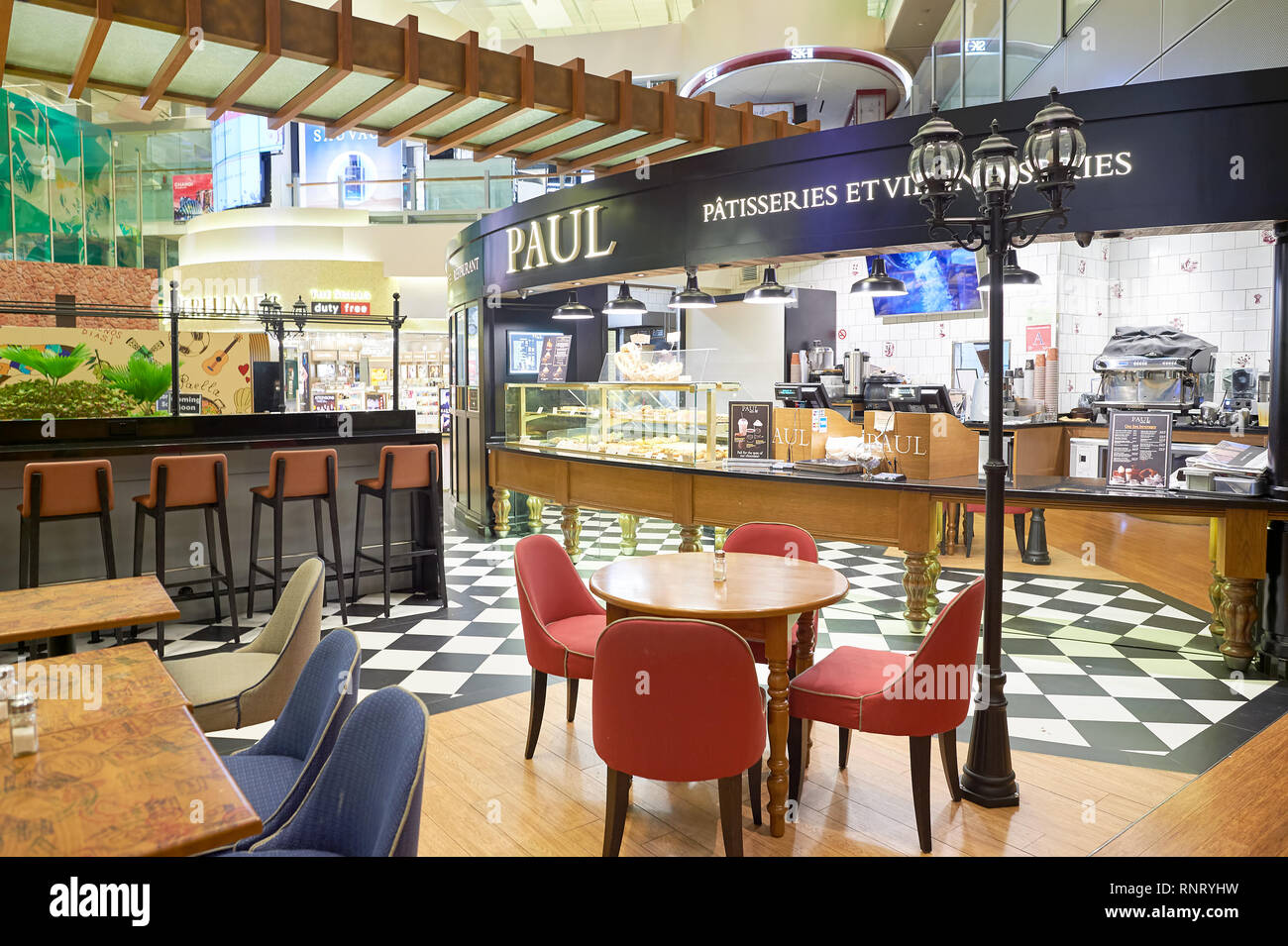 SINGAPORE CIRCA NOVEMBER, 2015 Paul in Singapore Changi Airport