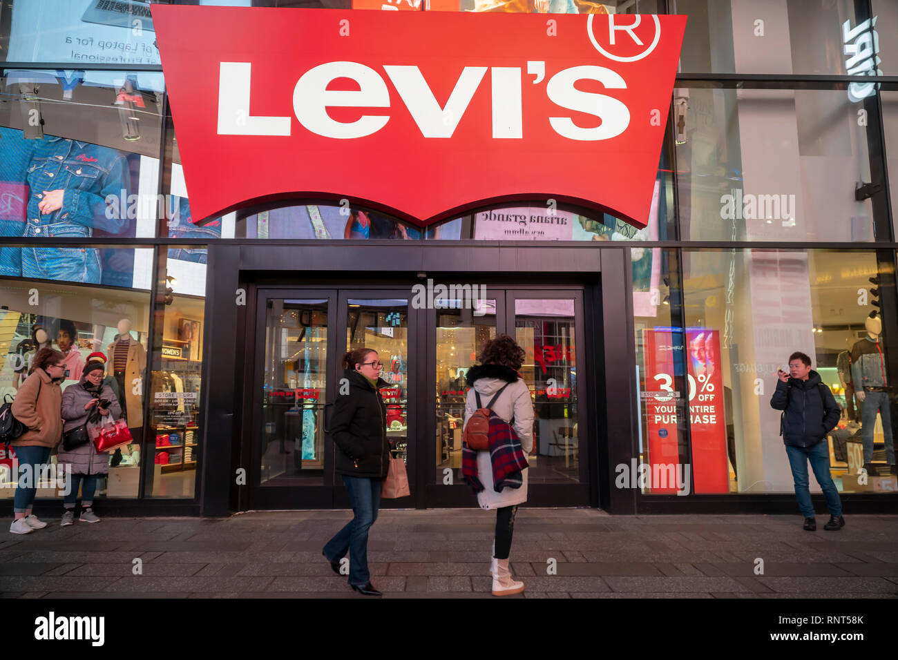 tyk At passe dommer The Levi Strauss and Co.'s flagship store in Times Square in New York on  Wednesday, February 13, 2019. The king of blue jeans, Levi Strauss & Co.,  has filed for an initial