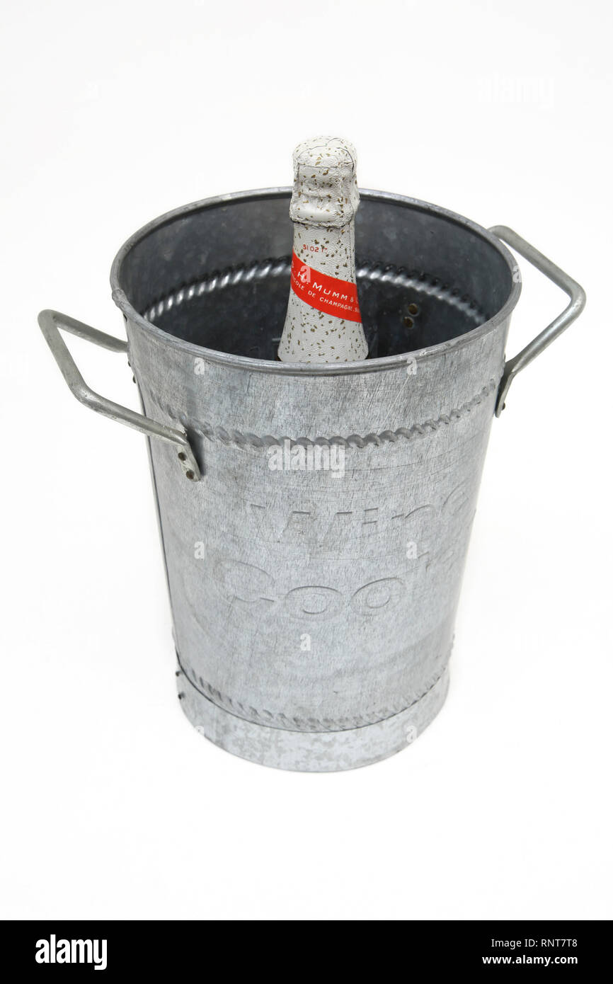 Cooler wine cooler hires stock photography and images Alamy