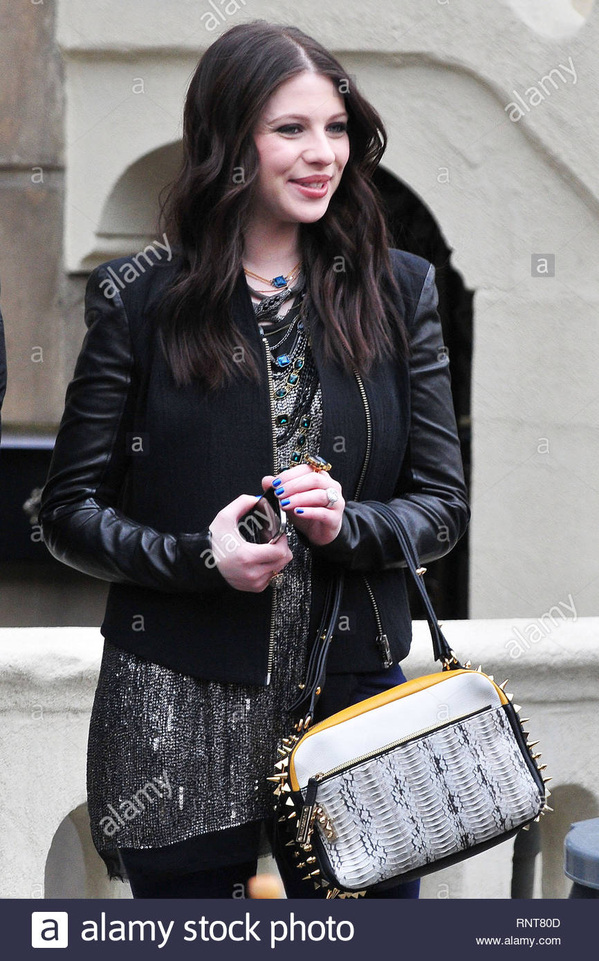 New York Ny Actress Michelle Trachtenberg Films New Scenes For