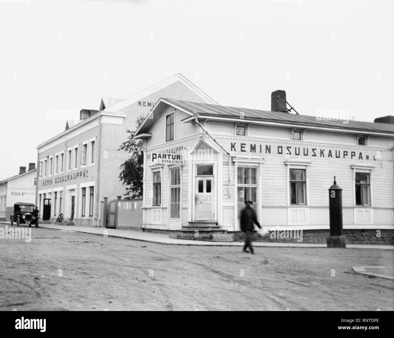 Finland History - The main branch of Kemi Cooperative Store. ca. 1925 Kemi, Lappi, Finland Stock Photo