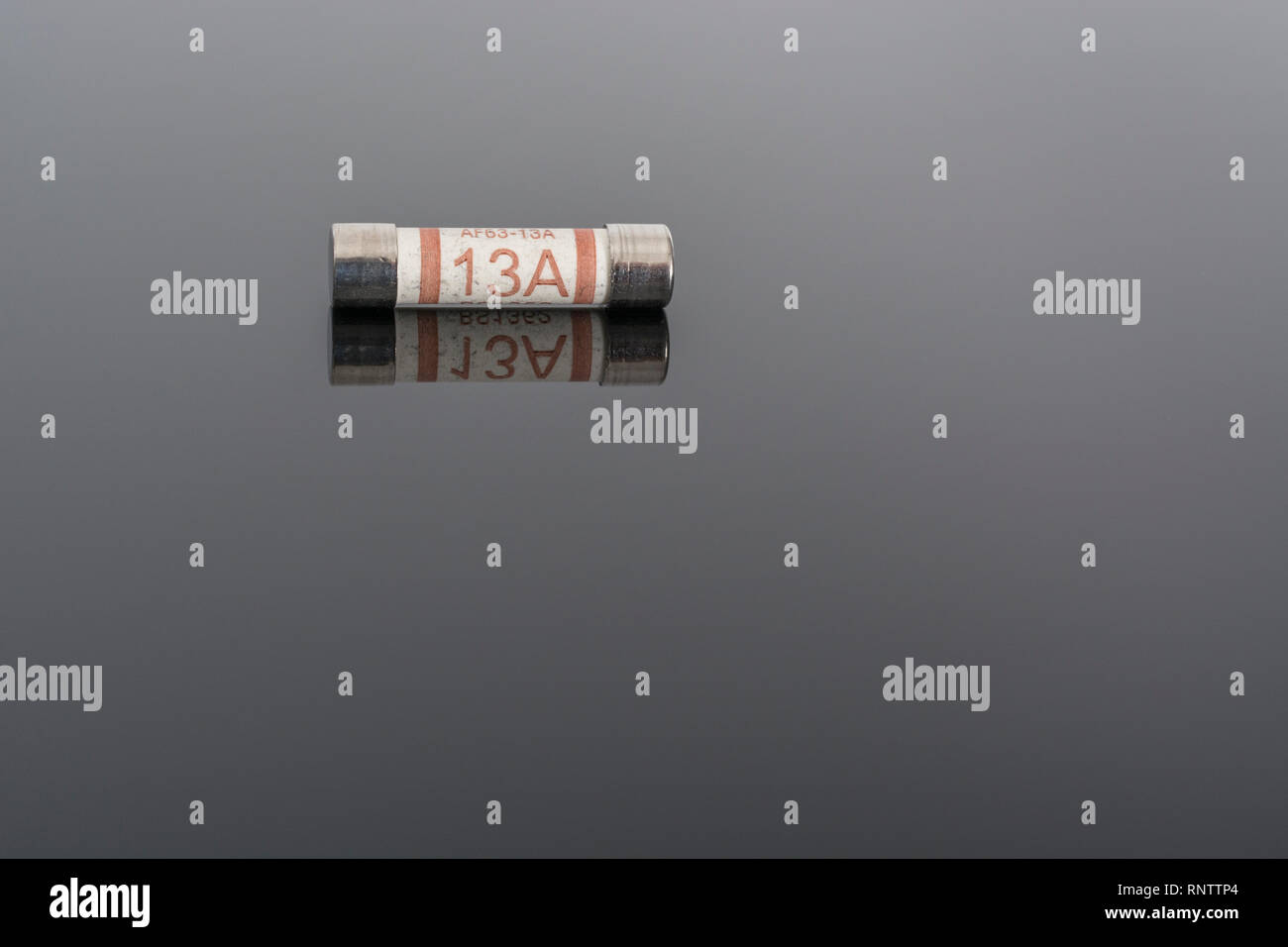 Domestic appliance electrical 13 Amp fuse (Ceramic Cartridge type) on