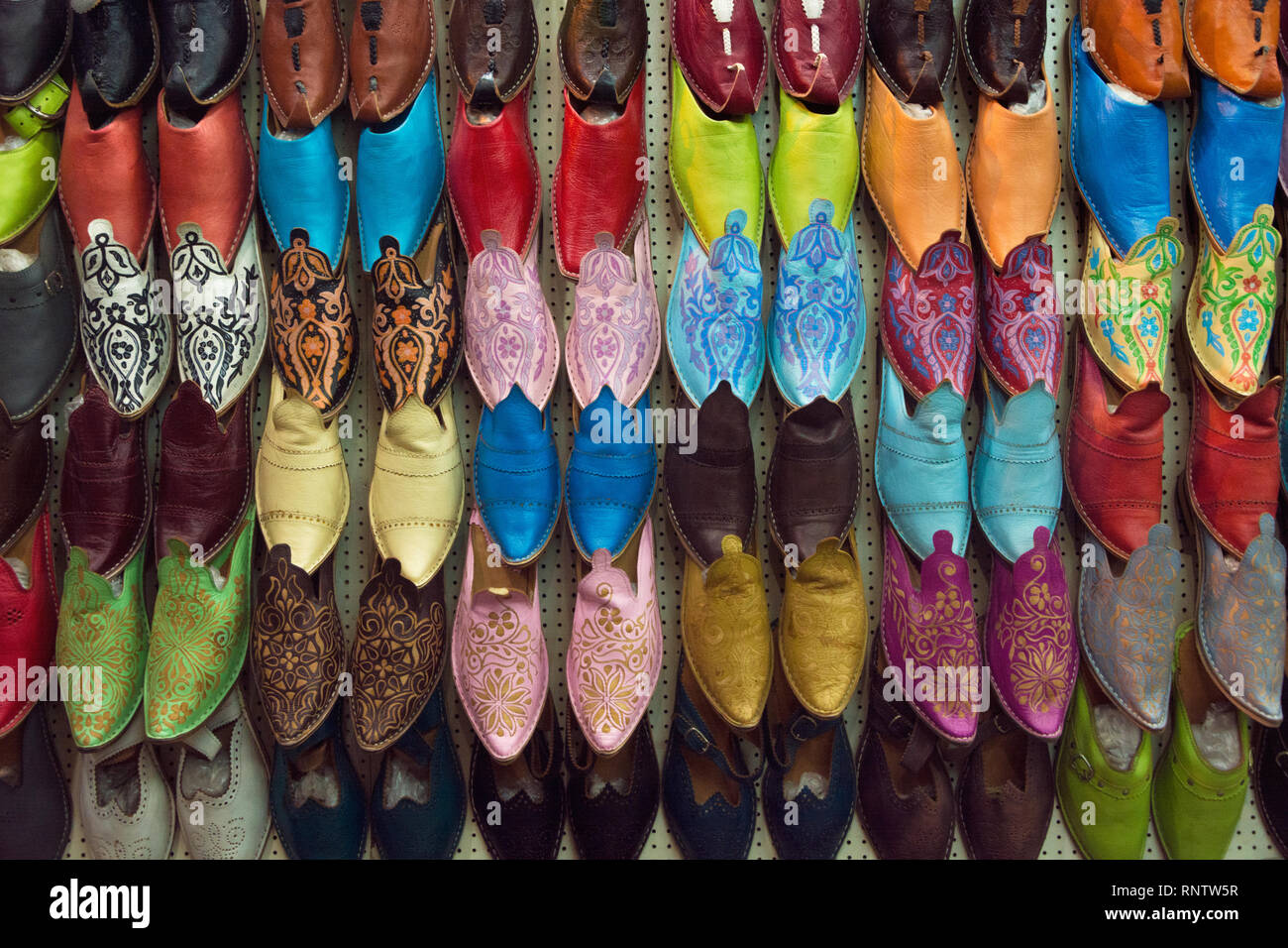 Ethnic shoes market. Slippers shoes Stock Photo Alamy