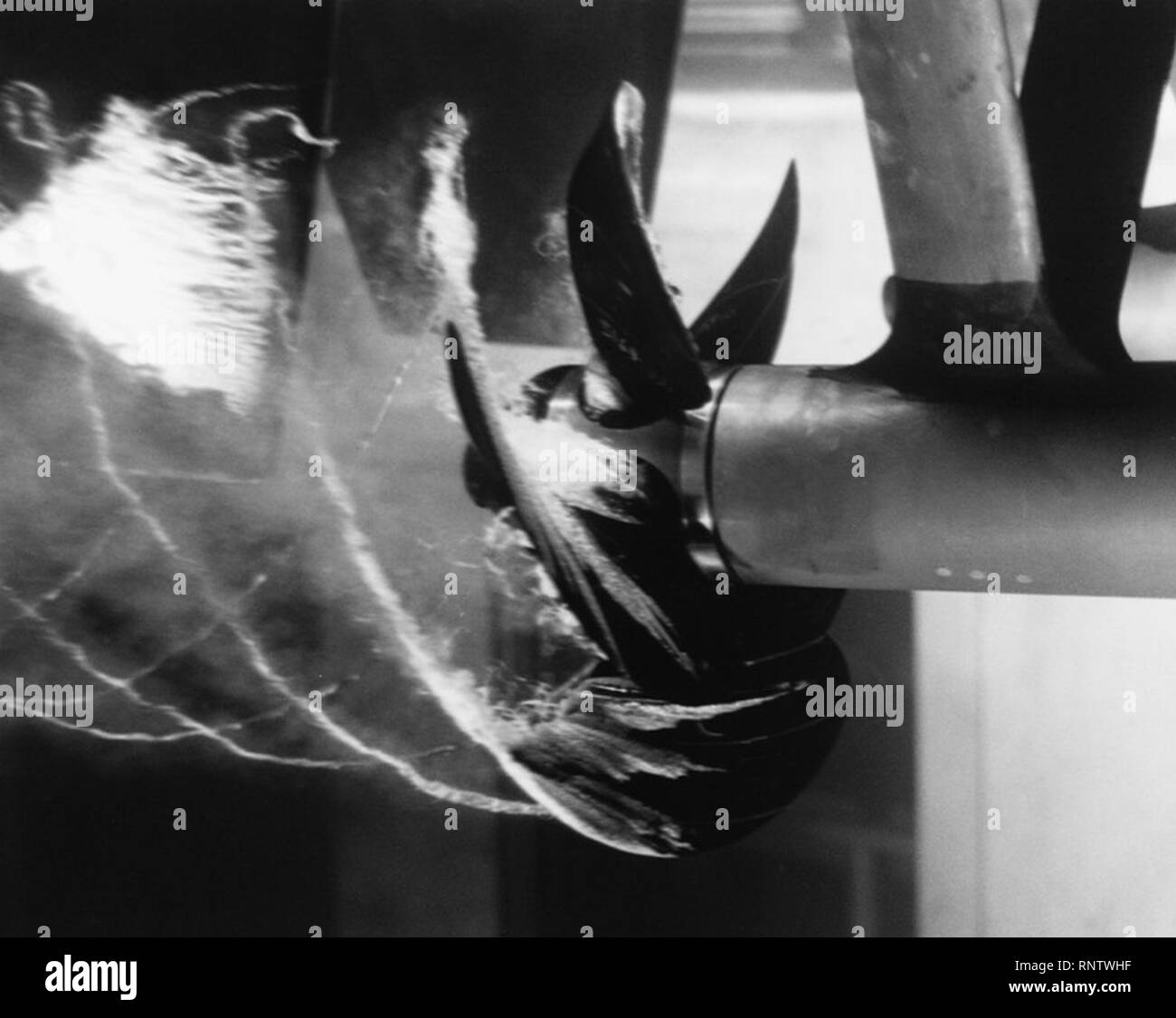 Cavitating hires stock photography and images Alamy