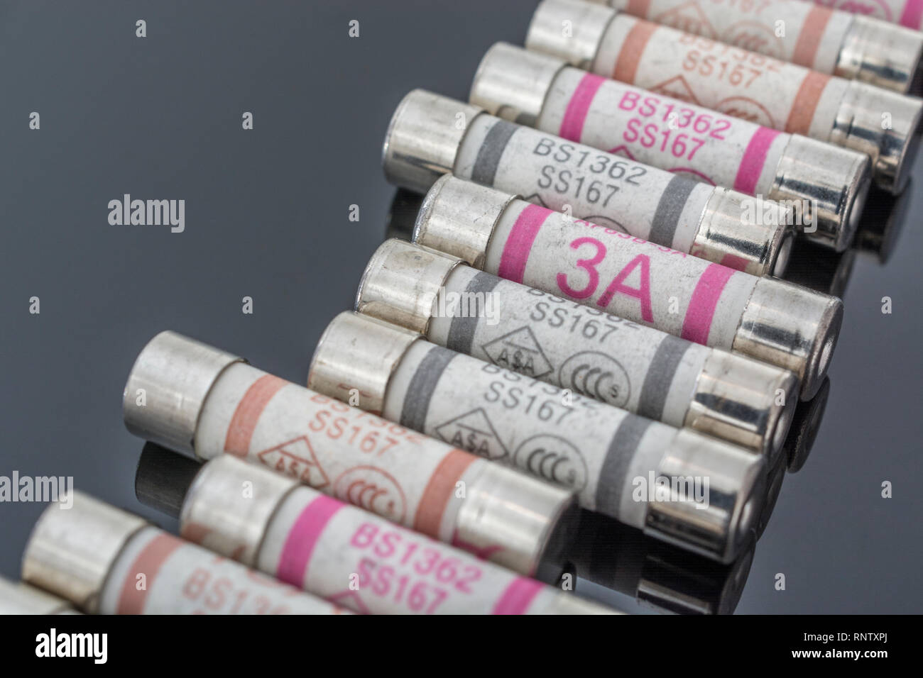 Domestic appliance 3A, 5A & 13A electrical fuses (Ceramic Cartridge