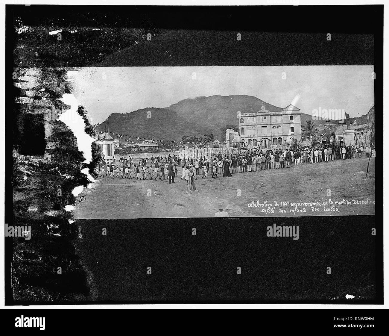 Anniversaire hi-res stock photography and images - Page 2 - Alamy, image size:1300x1122