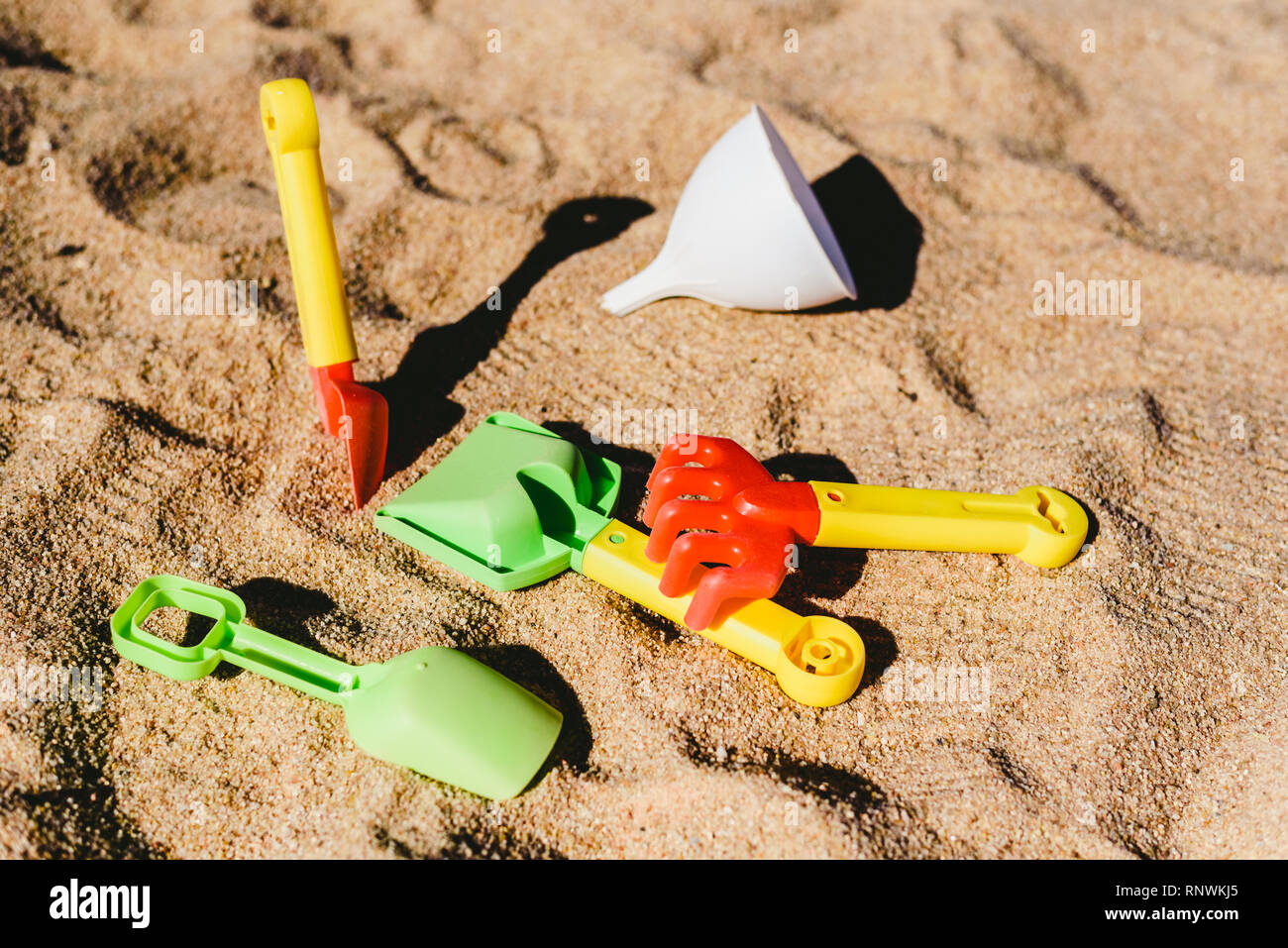 play sand shovels