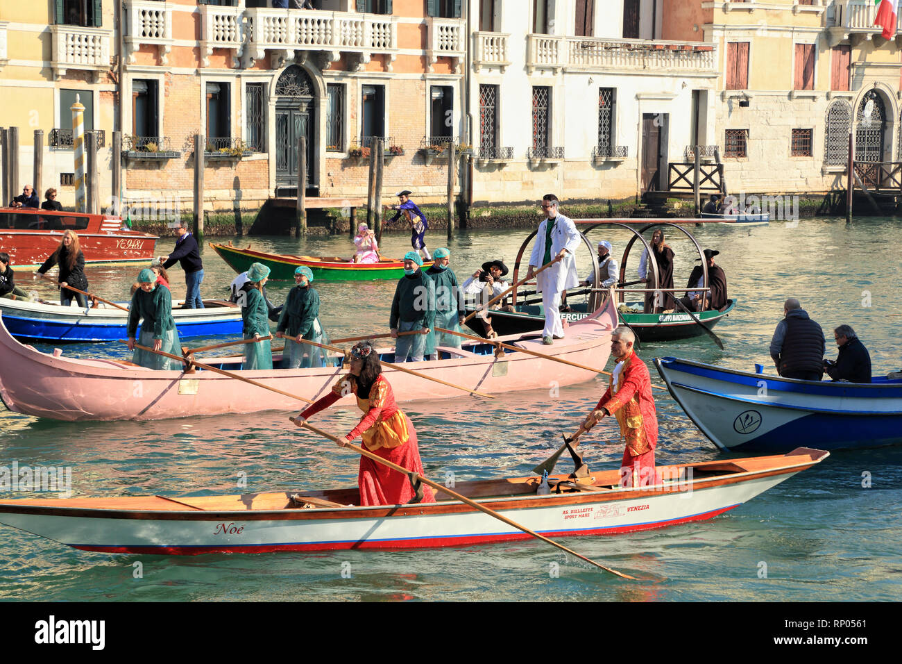 Regata di Carnevale Venezia. La Festa Veneziana sull’acqua Stock Photo