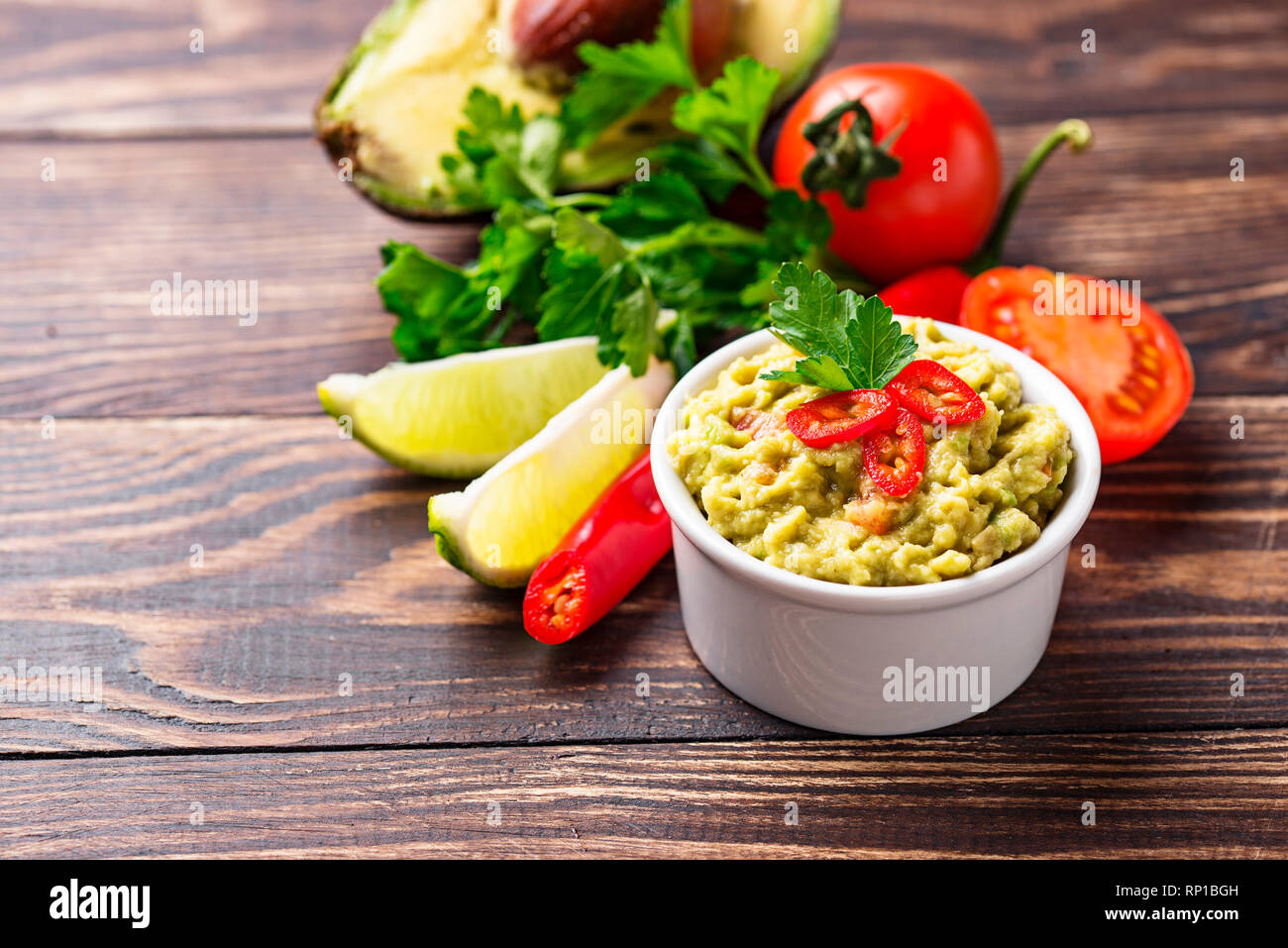 Traditional Mexican avocado sauce guacamole Stock Photo Alamy