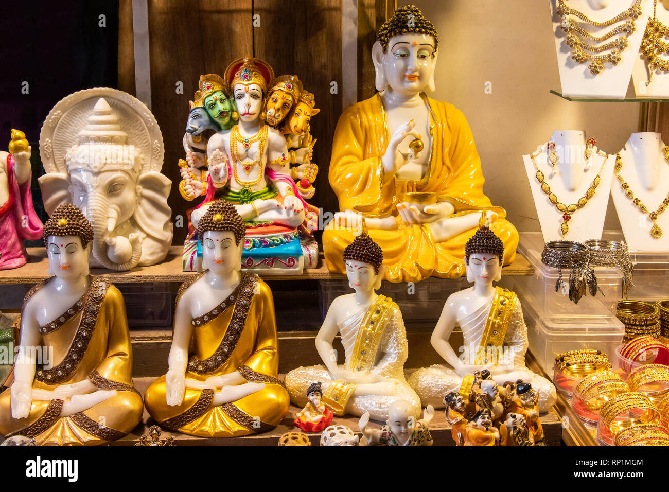 Buddha idol in shop hires stock photography and images Alamy