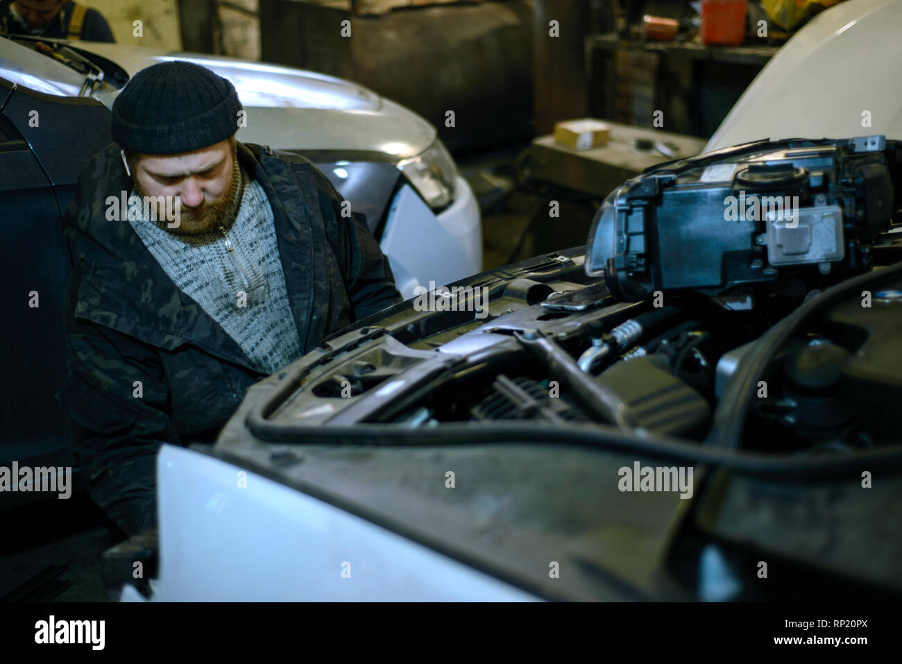 Army mechanic workshop hi-res stock photography and images - Alamy