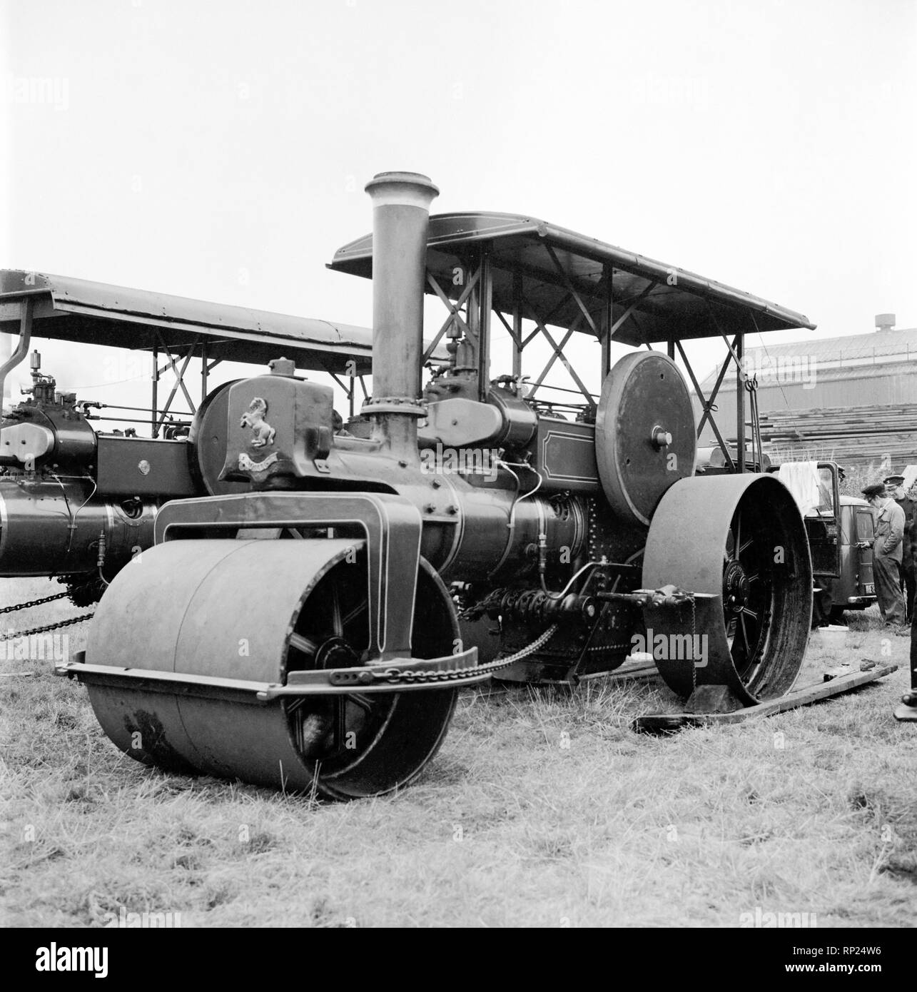 Steam Rolers Roller machine Black and White Stock Photos & Images - Alamy