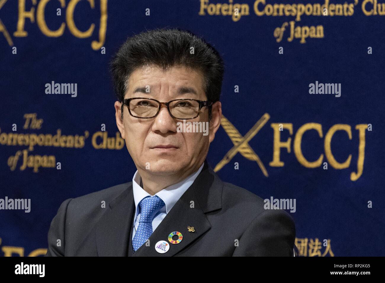 Tokyo, Japan. 20th Feb, 2019. Ichiro Matsui governor of Osaka Prefecture attends a news conference at The Foreign Correspondents' Club of Japan in downtown Tokyo. Osaka Mayor Hirofumi Yoshimura and Matsui spoke about the preparations for the next Group of Twenty (G-20) Leaders' Summit held in Osaka city in late June and their plans for the 2025 World Expo. Credit: Rodrigo Reyes Marin/ZUMA Wire/Alamy Live News Stock Photo