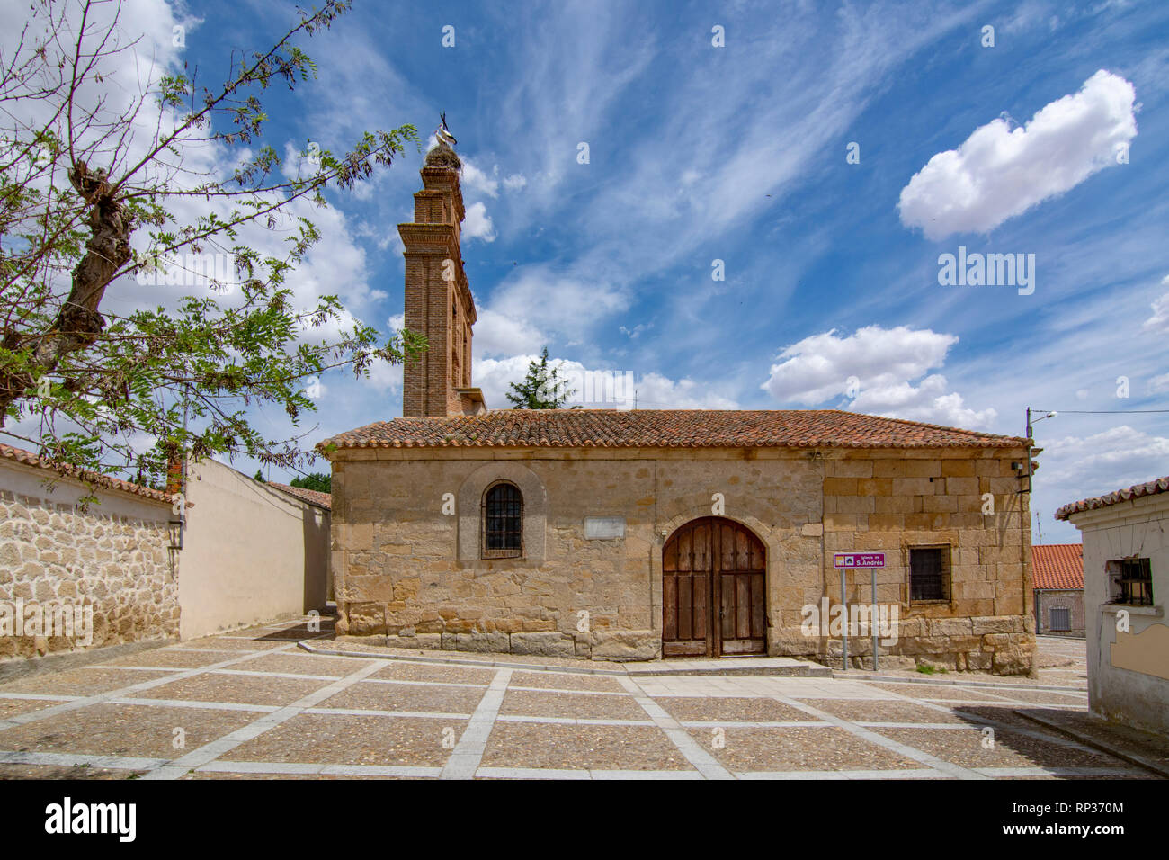 Olmo de guarena hires stock photography and images Alamy