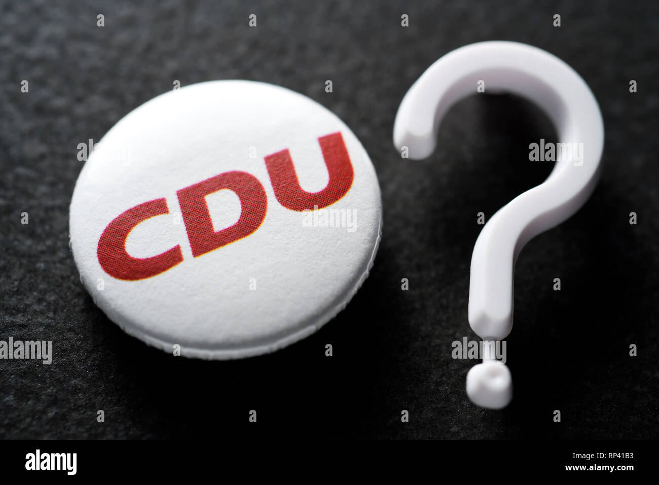 Anstecker of the CDU and question mark, People's Parties in the crisis, Anstecker der CDU und Fragezeichen, Volksparteien in der Krise Stock Photo
