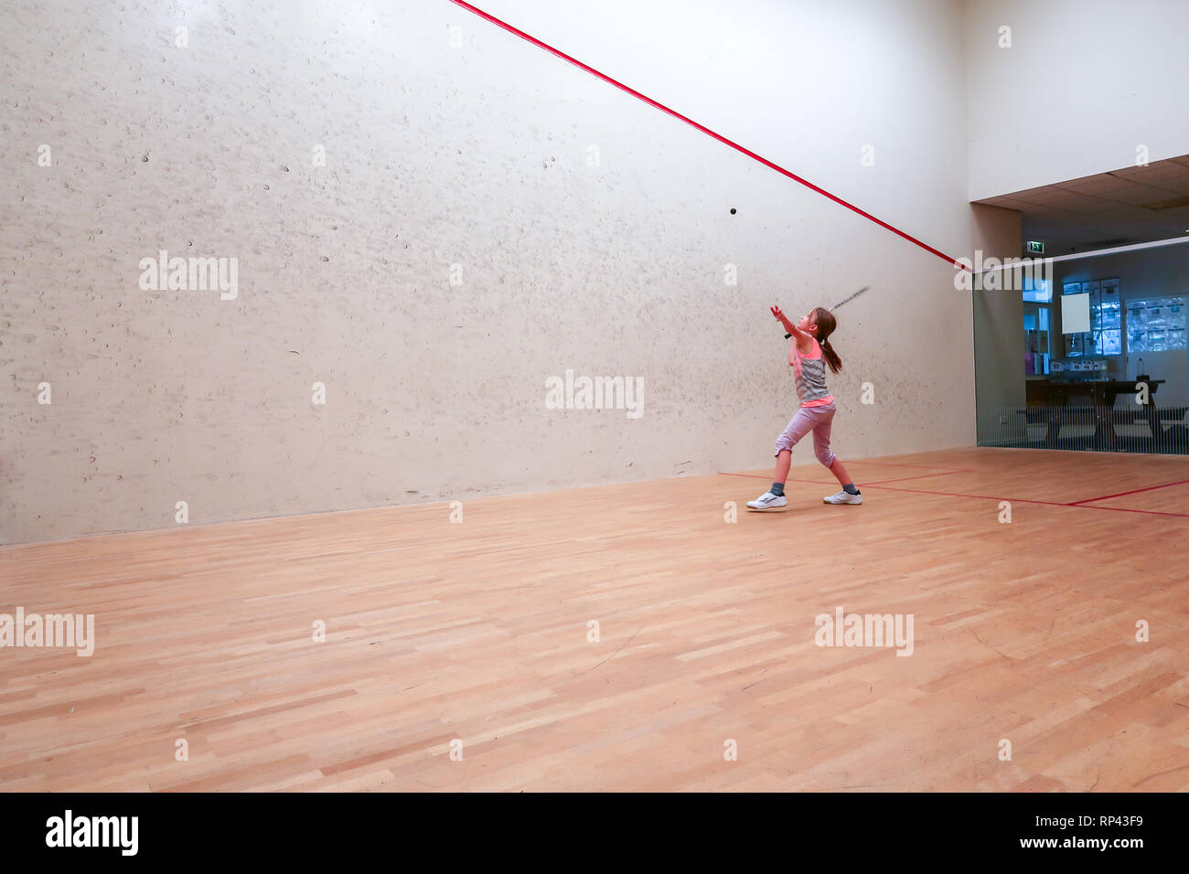 Ein ball squash hires stock photography and images Alamy