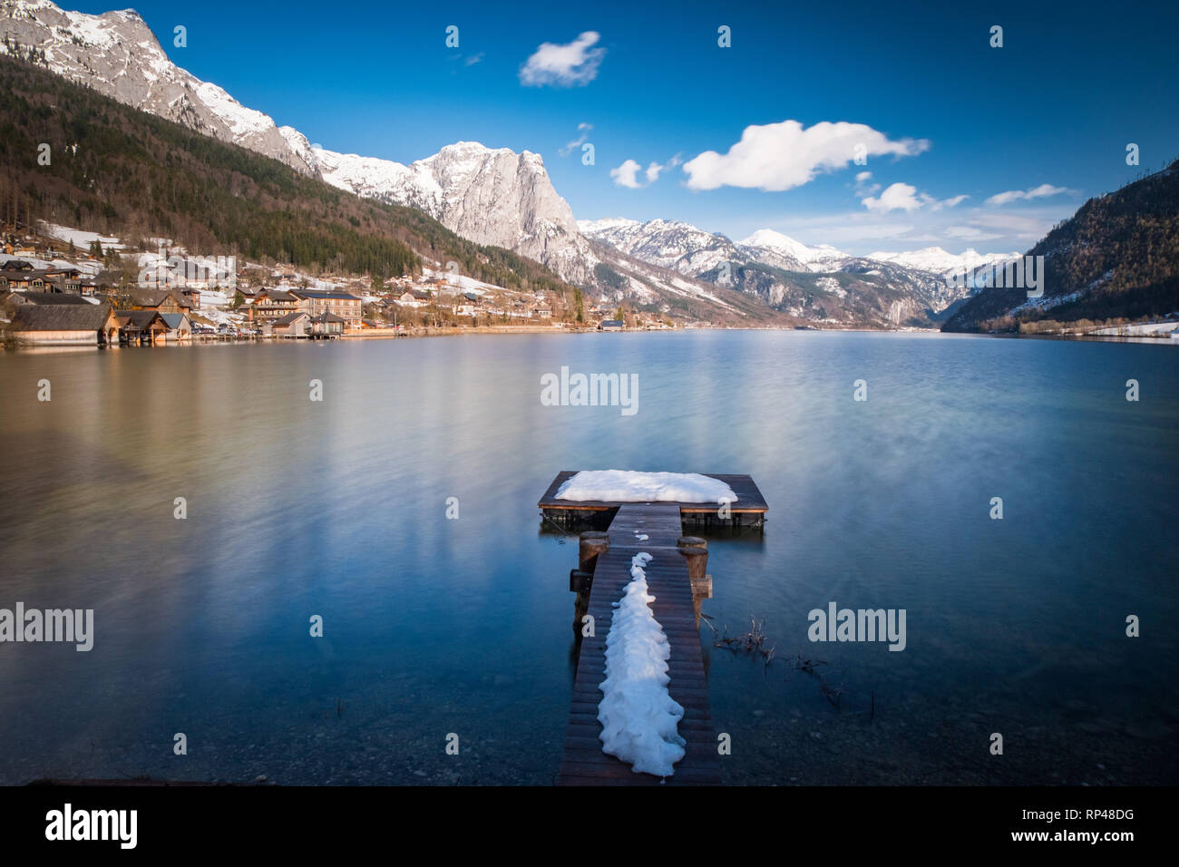 view-of-grundlsee-lake-and-village-hi-res-stock-photography-and-images