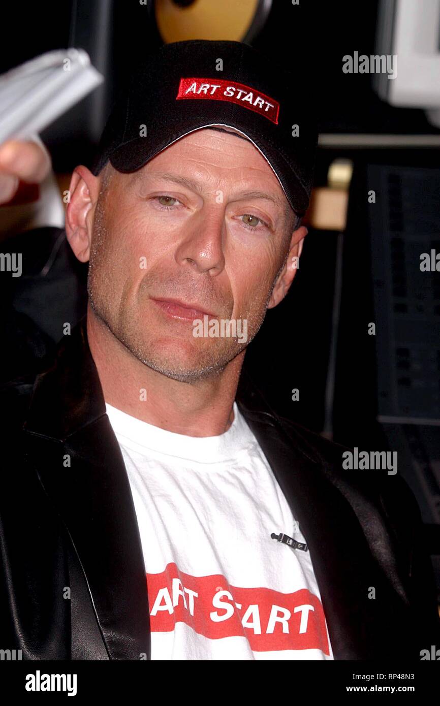 Bruce Willis 2002 Photo By John Barrett/PHOTOlink Stock Photo - Alamy