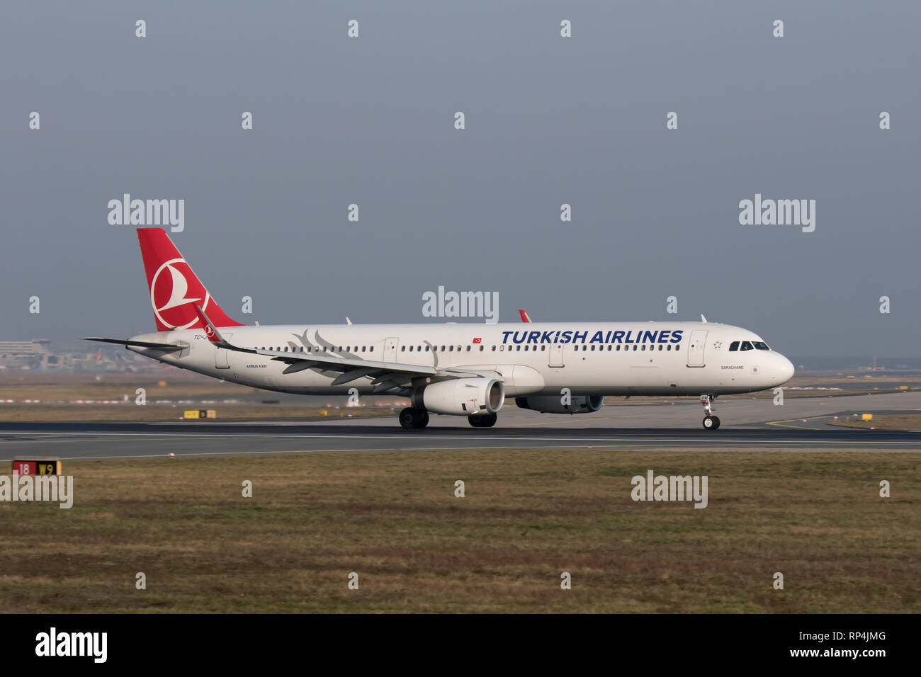 TC-JTM Airbus A321 of Turkish Airlines departing Frankfurt Airport 07/02/2018 Stock Photo