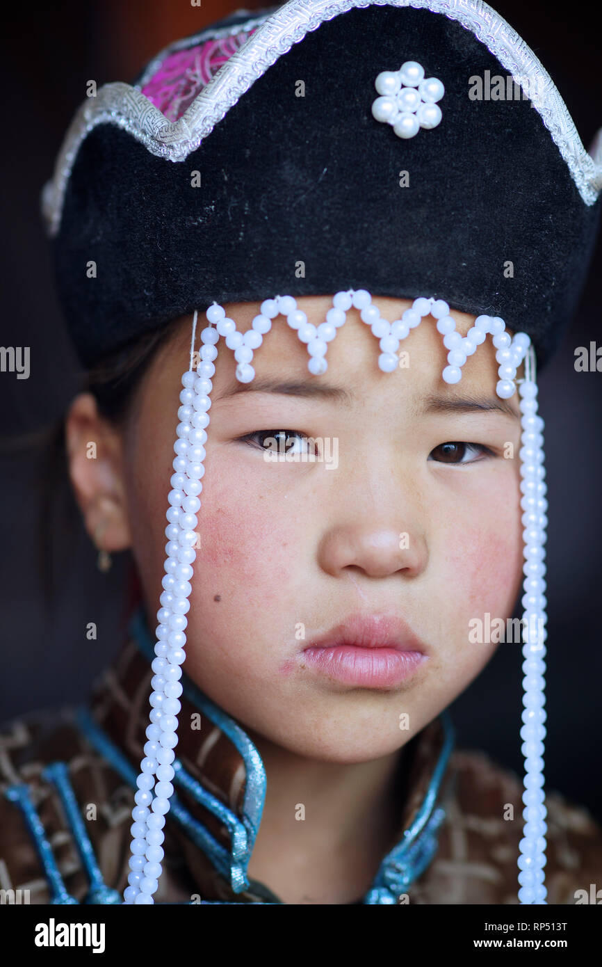 Mongolian girl, Gobi desert, Mongolia Stock Photo - Alamy