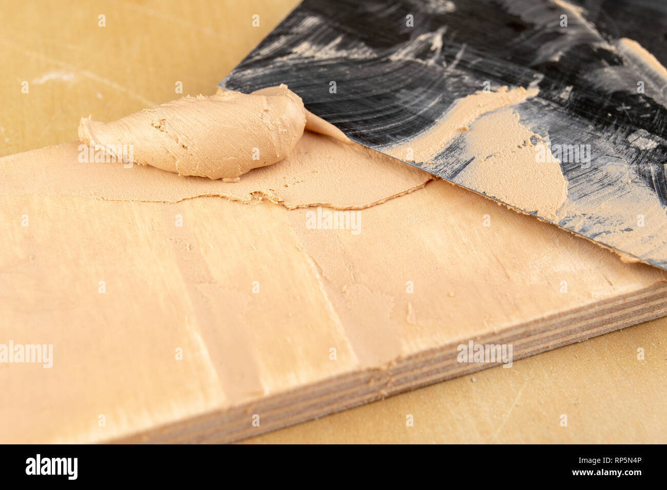 Filling Compound For Patching Wood Patching Boards With A