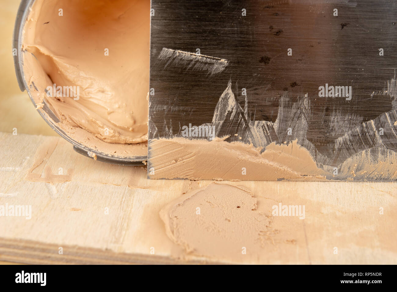Filling Compound For Patching Wood Patching Boards With A
