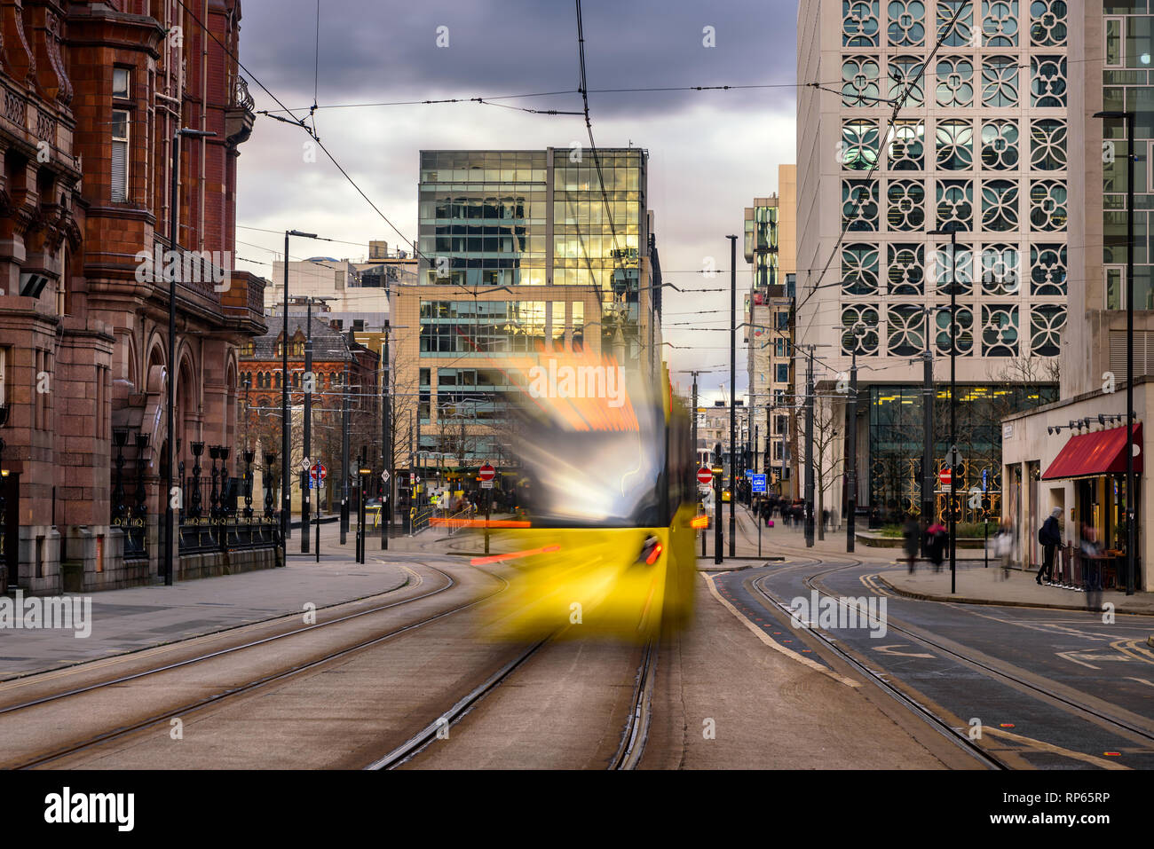 Metrolink has 93 stops along 62 miles (100 km) of standardgauge track