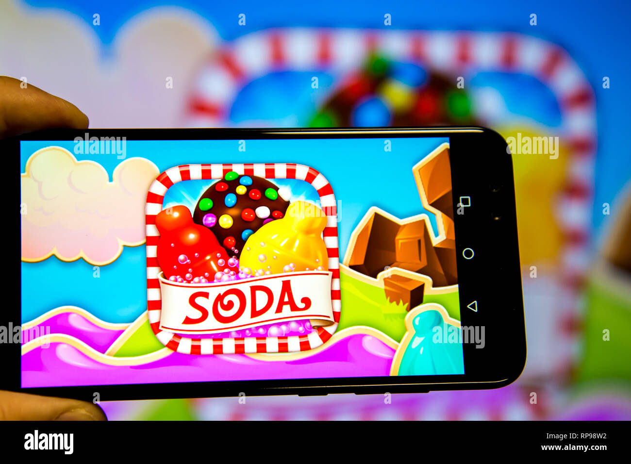 Candy crush game screen hi-res stock photography and images - Alamy