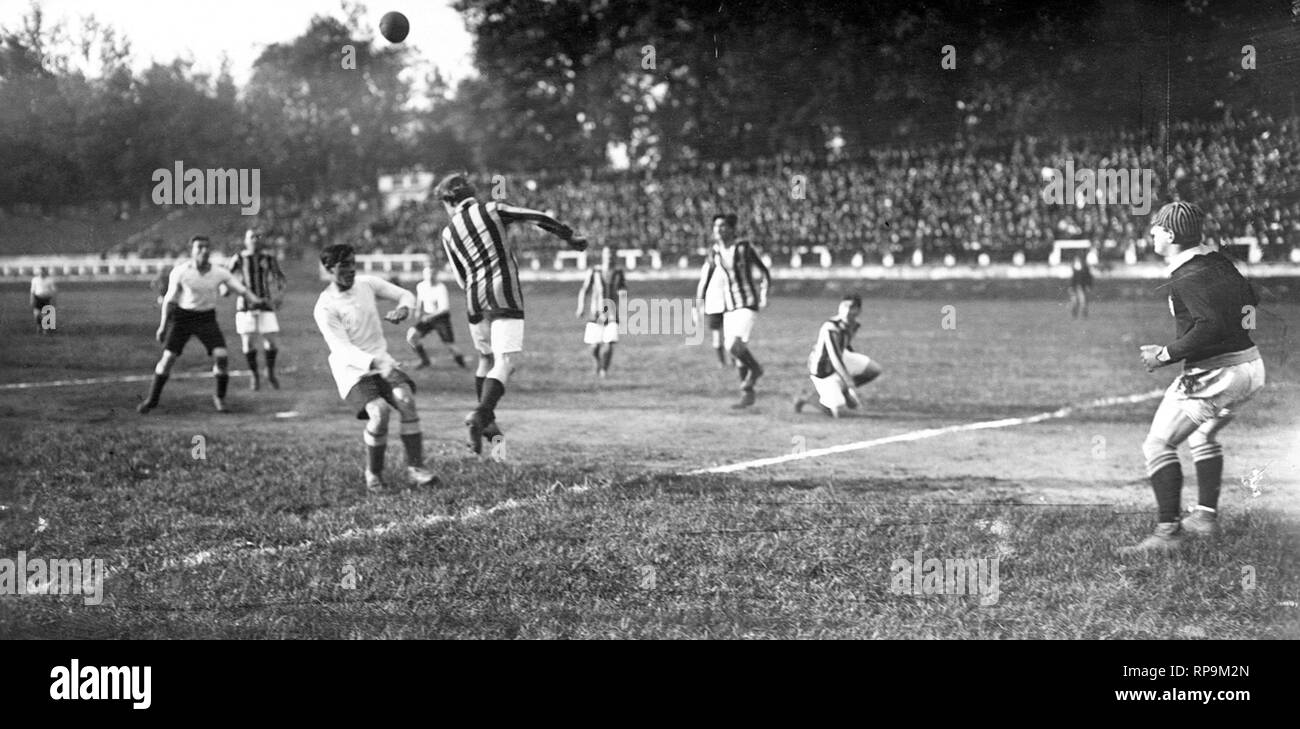 england, sport, soccer, 19301940 Stock Photo Alamy