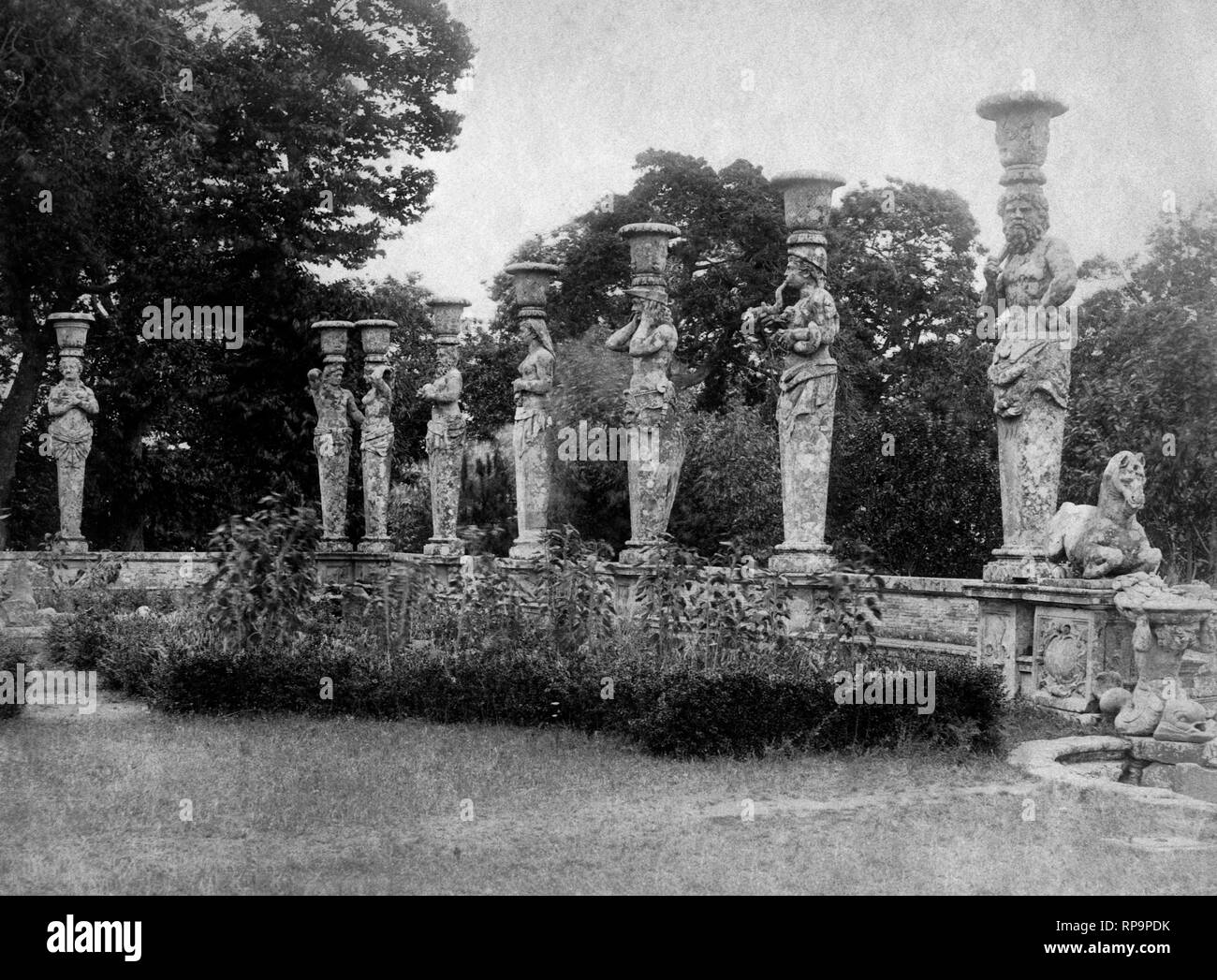 garden of farnese villa, Caprarola, lazio, italy 1910-20 Stock Photo