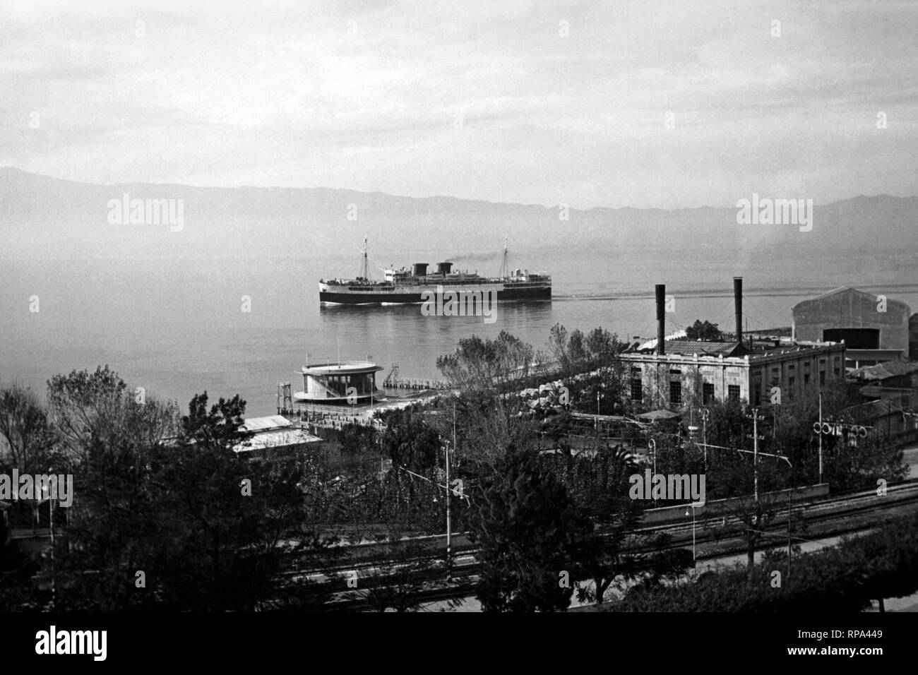 Europe, Italy, Calabria, Reggio Calabria, landscape with transatlantic