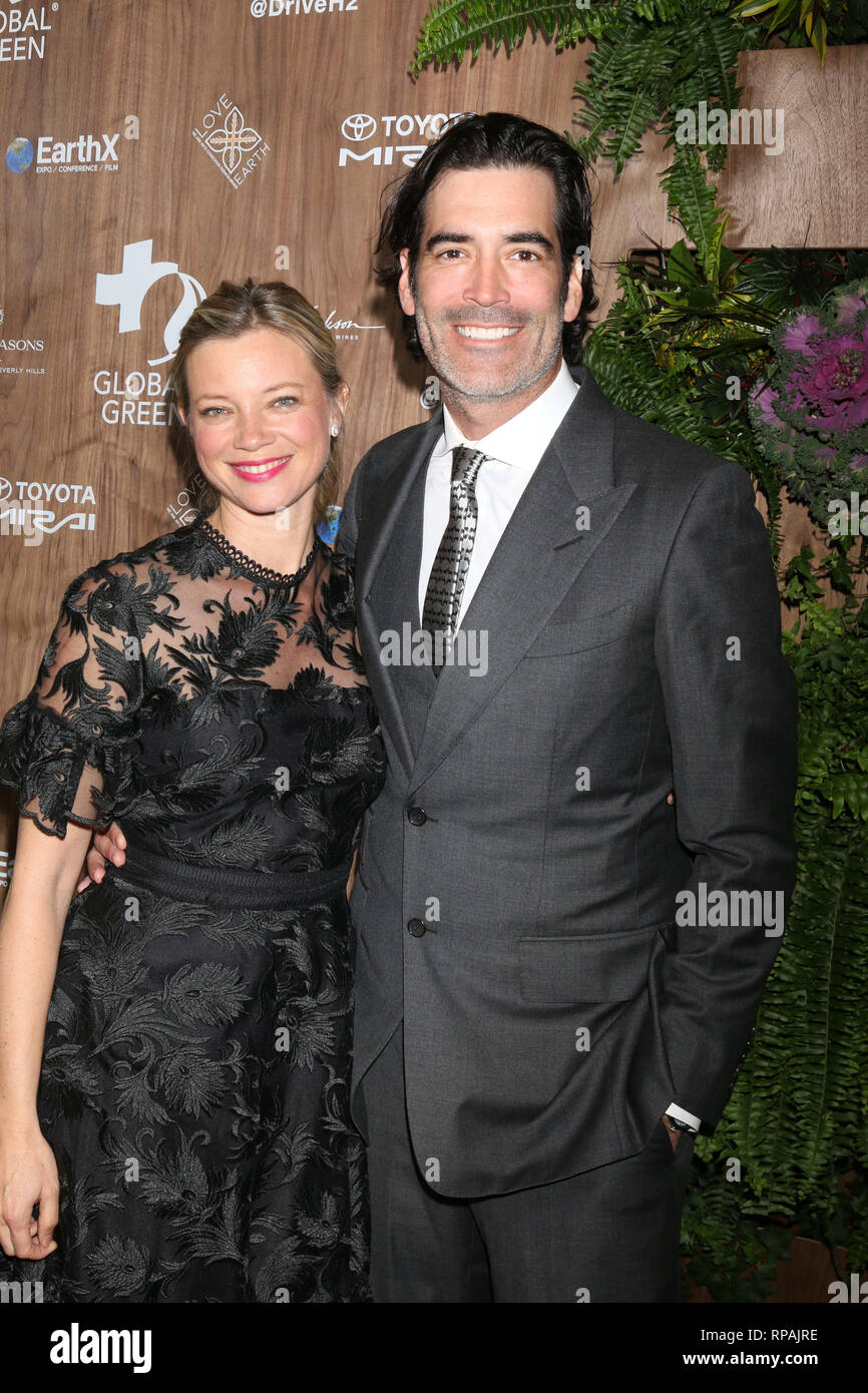 Amy smart and carter oosterhouse hi-res stock photography and images ...