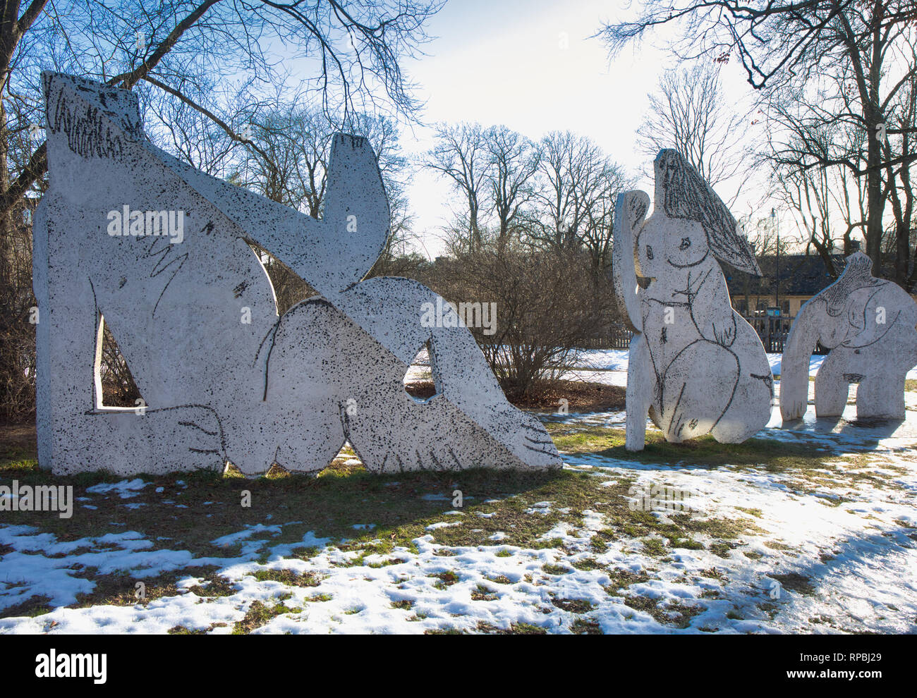 Dejeuner sur L'Herbe, a sculpture group by Pablo Picasso, sculpted by Carl Nesjar, Moderna Museet, Skeppsholmen, Stockholm, Sweden, Scandinavia Stock Photo