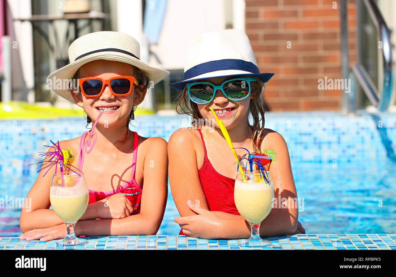 pool party hats