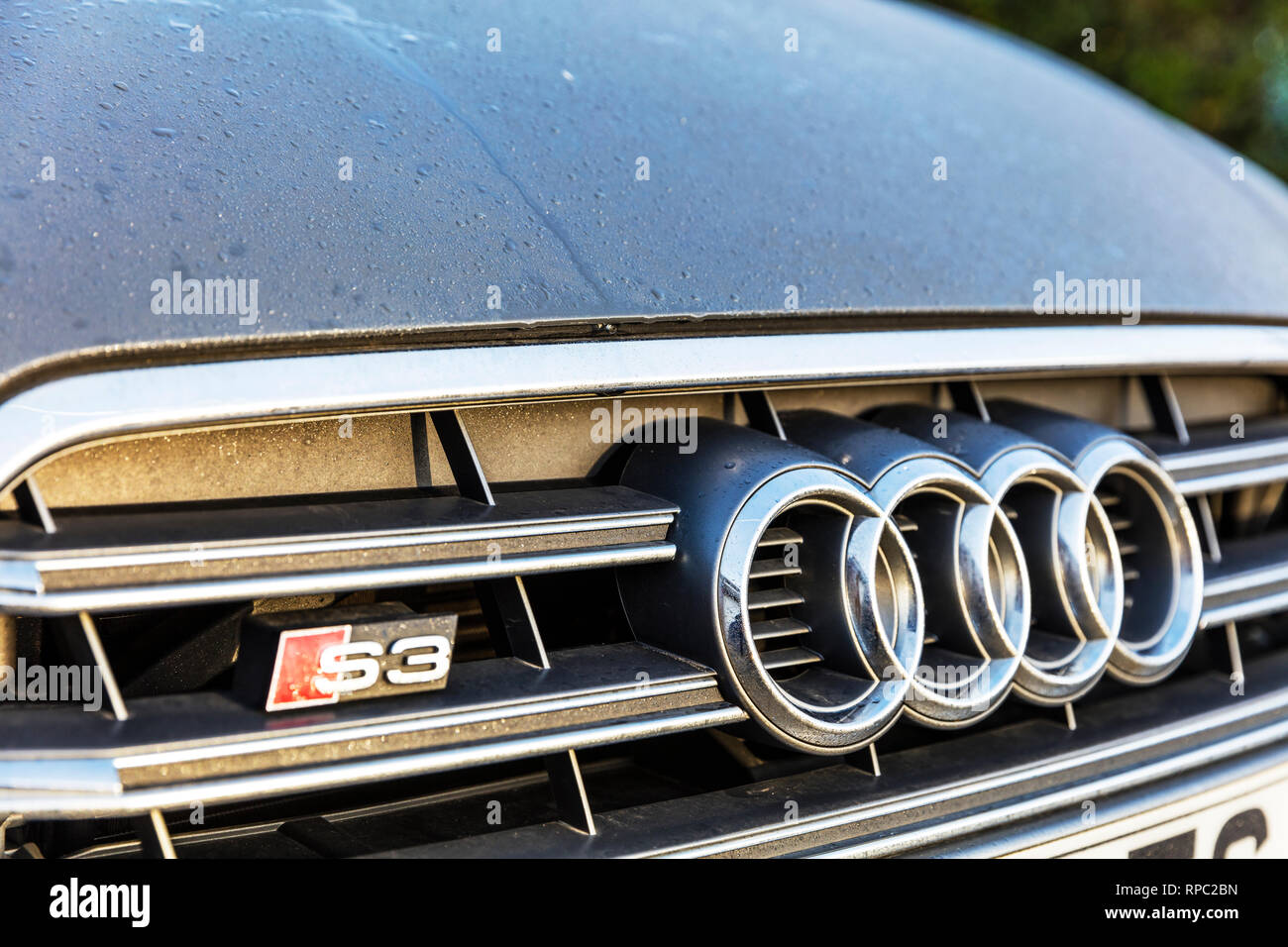 Auto S-Line emblem Audi Stockfotografie - Alamy