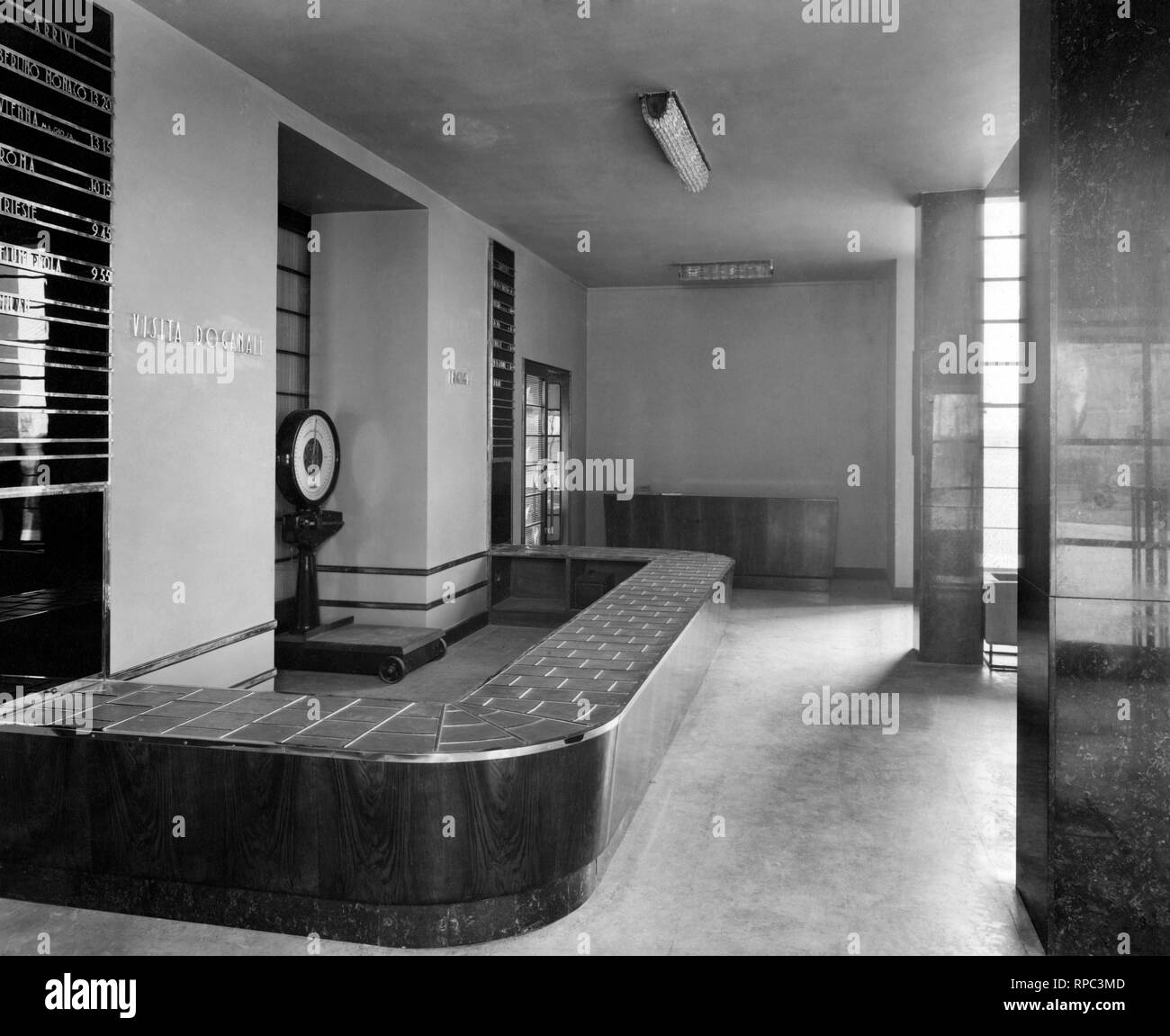 baggage office, marco polo airport, venice 1935 Stock Photo Alamy