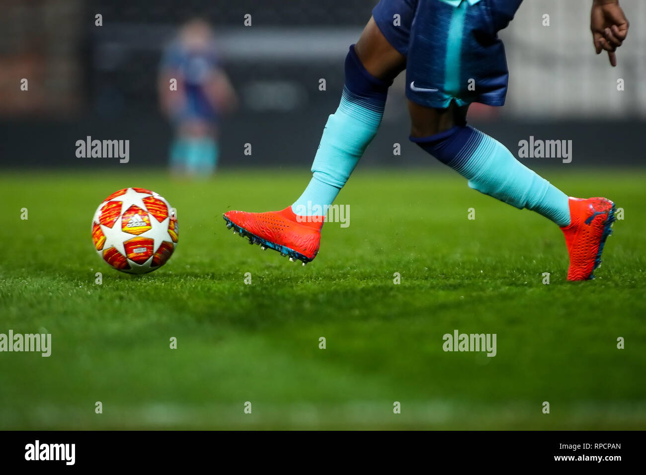 Adidas final match ball hi-res stock photography and images - Page 3 - Alamy