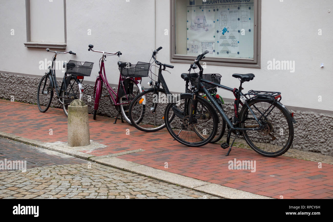 Push bikes hires stock photography and images Alamy