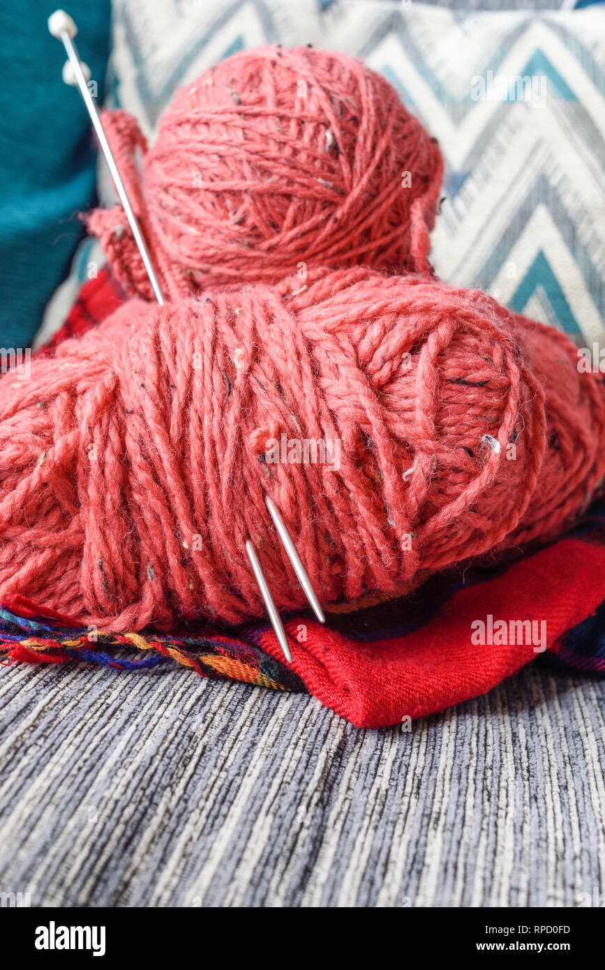 Knitting Needles and Wool Stock Photo Alamy