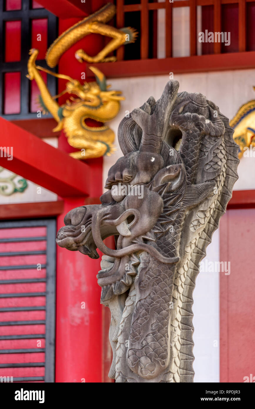 Okinawa, Shuri Castle (首里城). Seiden (正殿), Standing dragon Stock Photo ...